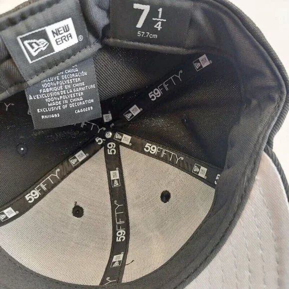59Fifty New Era Size 7 1/4 Chicago White Sox Fitted Hat Cap Basic Black On Black - Picture 7 of 7